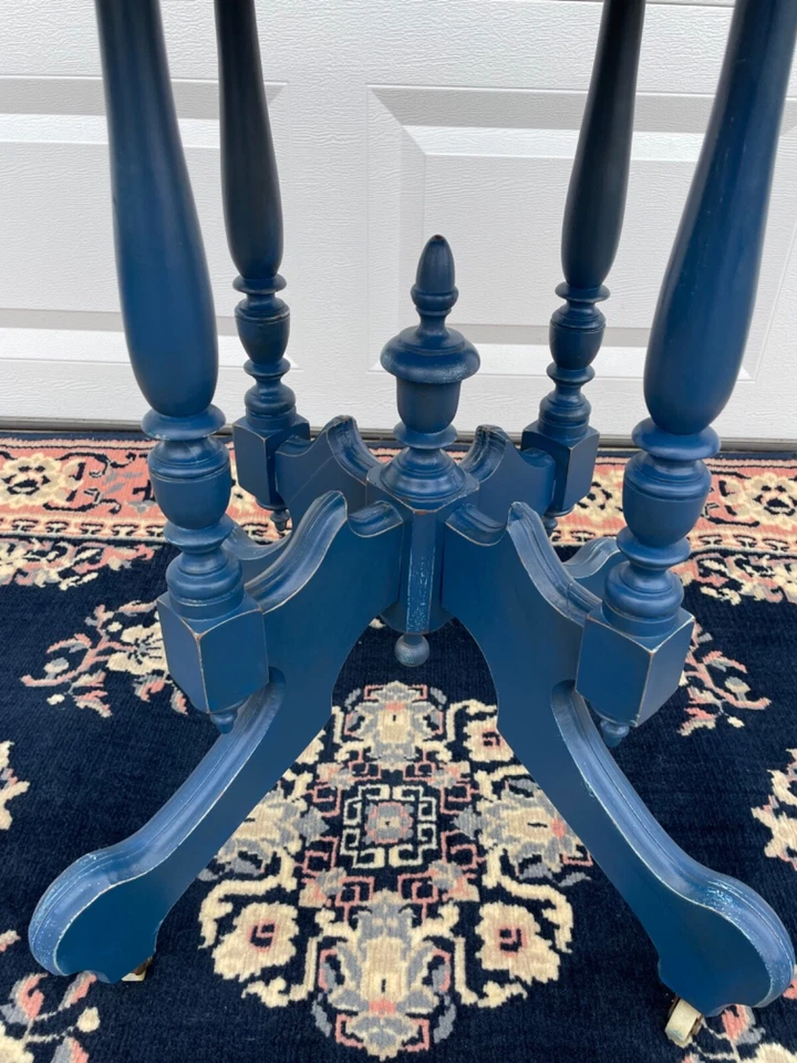 eastlake antique table - beautifully refinished!  - Изображение 4 из 4