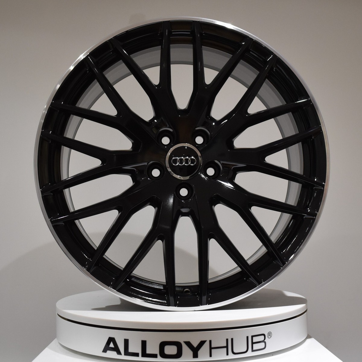 GENUINE AUDI TT TTS 8S Y SPOKE 20