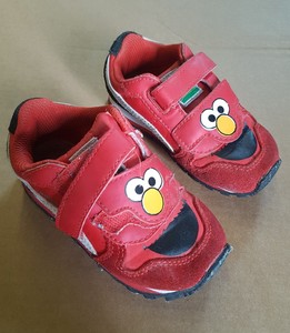 elmo puma slides