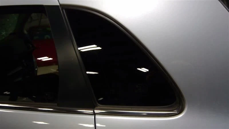 Mitsubishi Outlander Sport 2017 cuarto de cristal del conductor trasero izquierdo con cromo 76551 Foto 3 de 4