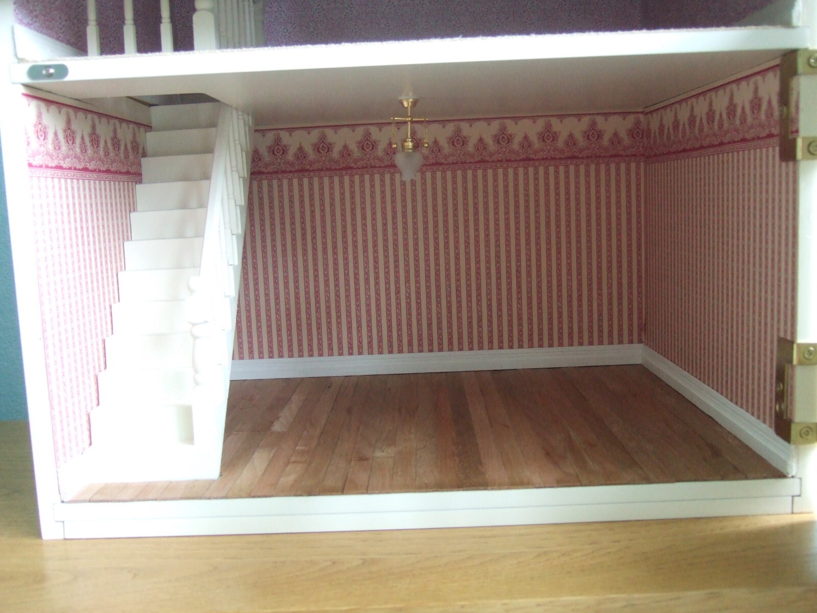 Dolls House Emporium (Jenny Wrens) " Miss Harriet Hat's " Dolls house