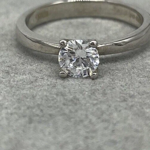 Anello Solitario da donna argento 925 rodiato con puntoluce in zircone naturale. - Immagine 2 di 4