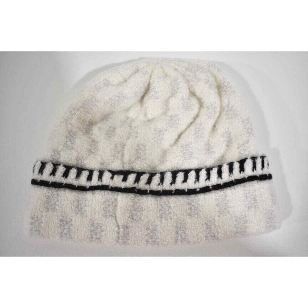 Chanel 22A Cashmere Wool Silk Black White CC Logo Beanie