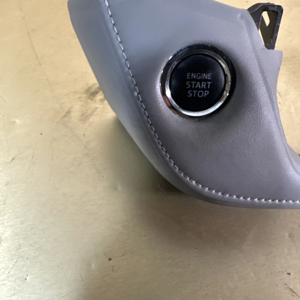 2016-2018 TOYOTA RAV4 ПРИБОРНАЯ ПАНЕЛЬ ЦЕНТРАЛЬНАЯ И ПРАВАЯ БОКОВЫЕ НАКЛАДКИ ПАНЕЛЬ OEM - Изображение 2 из 4