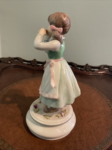 Goebel Lore Blumenkinder 11-279-20 Little Girl Playing Harmonica Ltd Ed 262/2000 - Picture 2 of 5