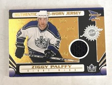 2003-04 Pacific Prism - Game-Worn Jersey Ziggy Palffy #122 /1060 (MEM)