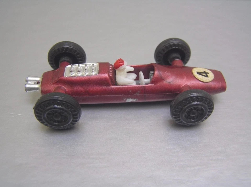 Lotus F1 plastic vintage race car made in Hong Kong Dinky Matchbox EXC - Image 3 of 4
