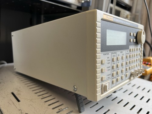 Fluke 271 Function Generator DDS 10MHz Arbitrary Pulse Square AM FSK Ramp Tested - Picture 7 of 8