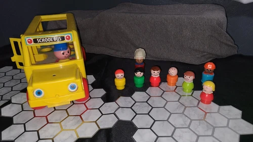 Vintage Fisher Price 192 Little People Play Family School Bus With 8 Figures