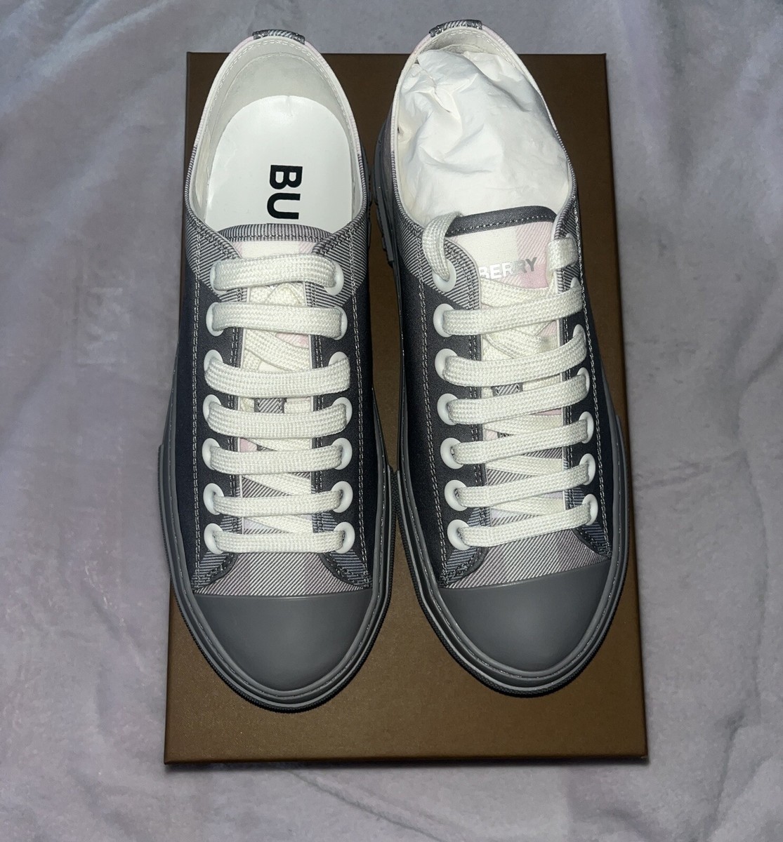 スニーカー BURBERRY Women Sneakers 8074743B7311 BURBERRY UOMO Grey Burberry Women Grey Low Top Fashion Sneaker Sz: 38 | eBay