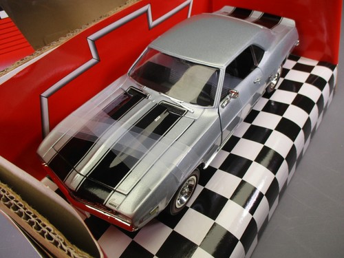AX347 ERTL 1/18 1:18 CHEVROLET CAMARO RS-Z/28 1969 REF 29006 SILVER EDL - Imagen 5 de 13