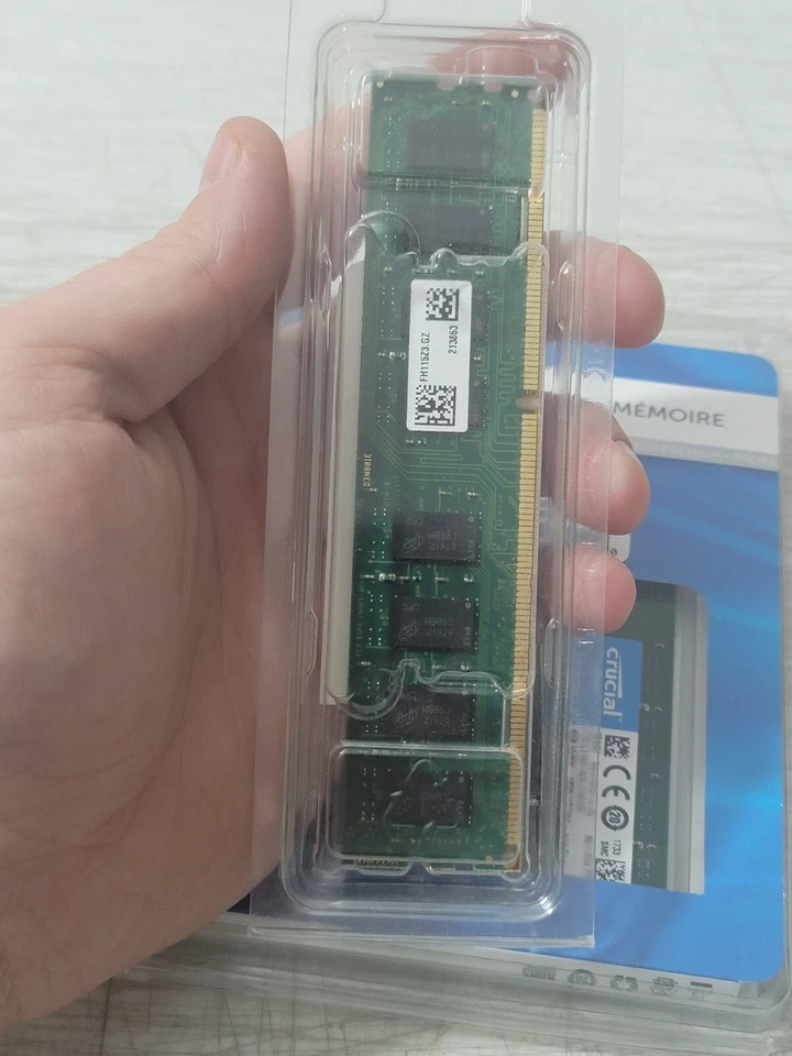 New Sealed Crucial 12GB (3x 4GB) KIT DDR3L 1600MHz Desktop Memory - Image 3 of 4