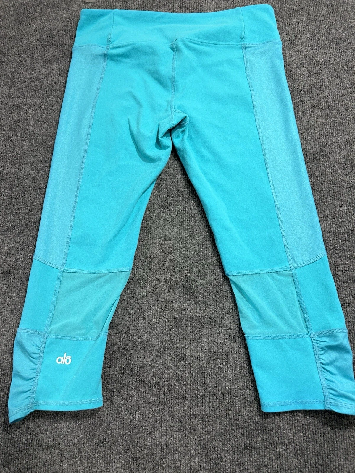 alo-yoga tear away logo yoga athletic athleisure leggings