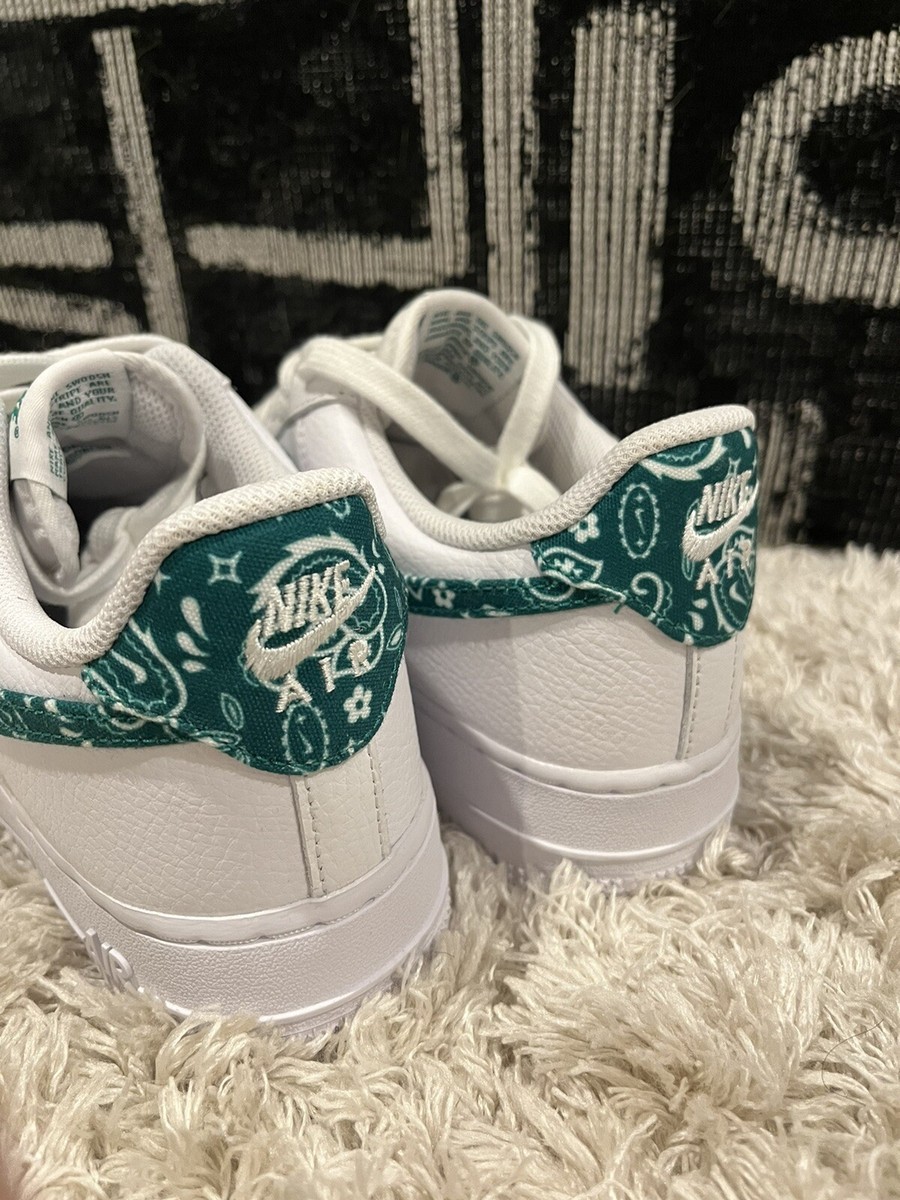 【NIKE】関税込★AIR FORCE 1 07 ESSENTIAL PAISLEY★DH4406-102 NIKE】関税込☆AIR FORCE 1 07 ESSENTIAL PAISLEY☆DH4406-101