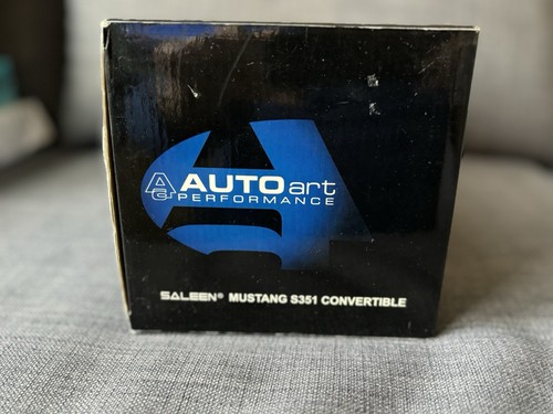 AutoArt Saleen Mustang S351 Convertible Yellow 1:18 - Picture 3 of 9