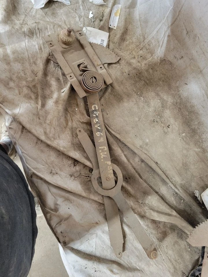 乘客前窗调节器适用于 67 - 71 雪佛兰 10 拾货 36650 — 第 2/2 张图片