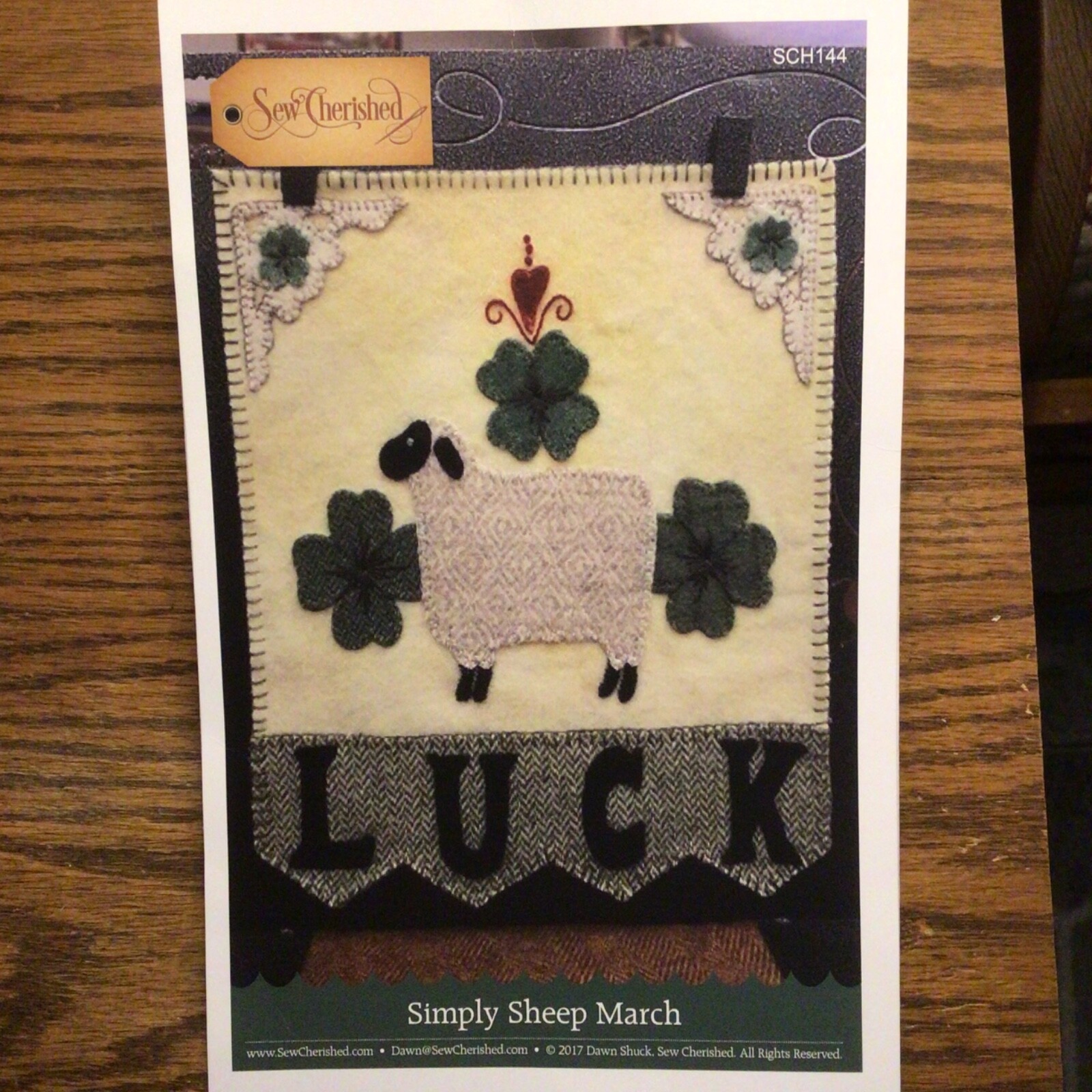 PATTERN Wool Felt Sheep & Shamrocks Irish LUCK March Banner NEW Sew Cherished