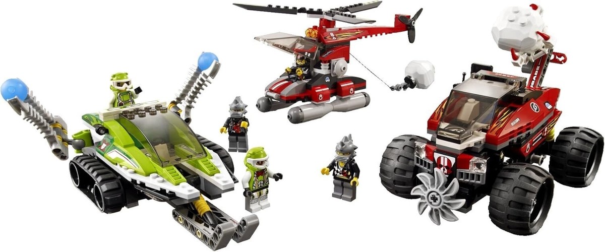 Lego Blizzard's Peak 8863 World Racers Minifigure Building Set