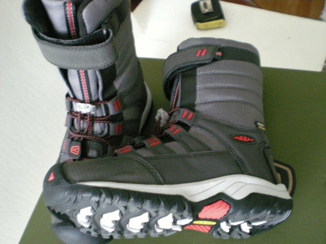 neo snow boots