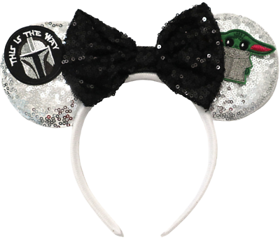 Mandalorian Baby yoda Star wars Disney Mickey and Minnie  display picture 1