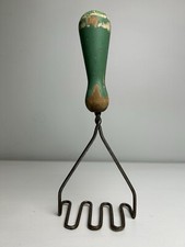 VTG Green Wooden Handle and Metal Potato Masher Country Kitchen Tool Old Decor