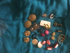 Lot of fashion jewelry 15 PAIRS OF EARRINGS. Clip-on and dangle.