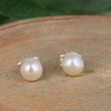 Pearl Gemstone 925 Sterling Silver Girl's Tiny Stud Earrings Pretty Jewelry