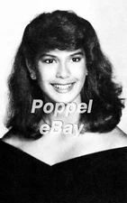 TERI HATCHER Senior High School Yearbook DESPERATE HOUSEWIVES LOIS & CLARK