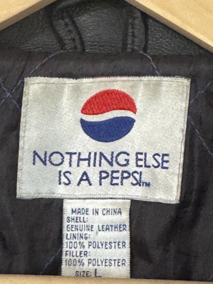 Chaqueta de Cuero Pepsi Chaqueta Bomber Negra De Colección Años 90 Talla L Foto 2 de 4