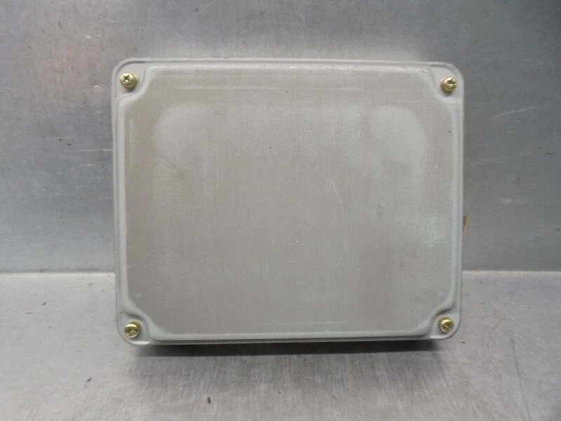 8966105460 centralina motore per TOYOTA AVENSIS BERLINA (T 22) 1.8 1997 4830537 - Immagine 2 di 4