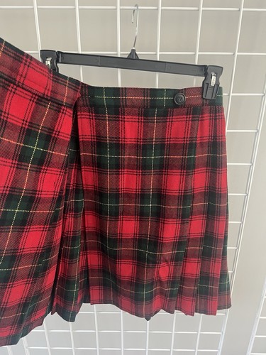 Norton McNaughton Vintage Size 8 Wool Blend Red Plaid Pleated Wrap Skirt - Picture 4 of 9