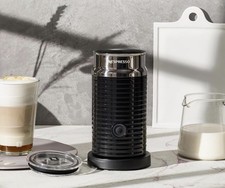 Nespresso Aeroccino 3 Milk Frother, Automatic Hot & Cold Foam, Black.