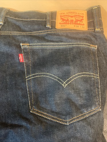 Levi Strauss & Company 541 W-38 L-32 Denim Blue Jeans ๐ - Picture 3 of 7