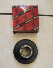 1964-1965 Ford 3 Speed Manul Transmission 1st Speed Gear 240 273 Engine