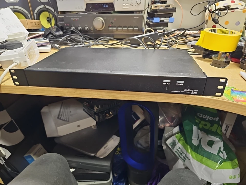 StarTech SV841HDIE 8 Port USB PS/2 Digital IP KVM Switch -POWER TESTED ONLY.  - Image 2 of 4