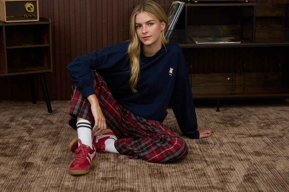 Top manga larga oso de peluche bordado azul marino Blue Pepper S M L Foto 2 de 3