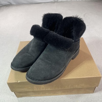 UGG Boots Womens Size 7.5 Black Suede Shearling Ankle Fur Lined Casual Booties