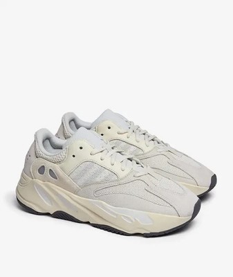 adidas Yeezy Boost 700 Analog EU 44 EG7596 NEU OVP Sneaker