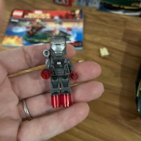 LEGO 76006 Marvel Super Heroes: Iron Man Extremis Sea Port Battle Complete w/Box