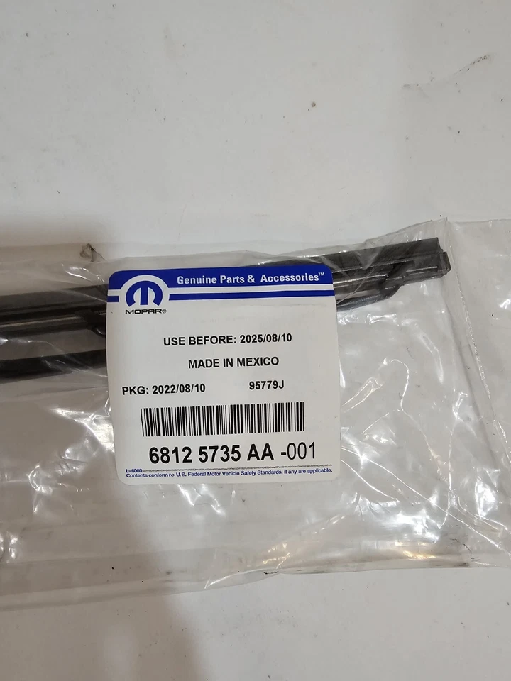 2 limpiaparabrisas originales Mopar 68125735AA Dodge Chrysler NUEVO Foto 2 de 2