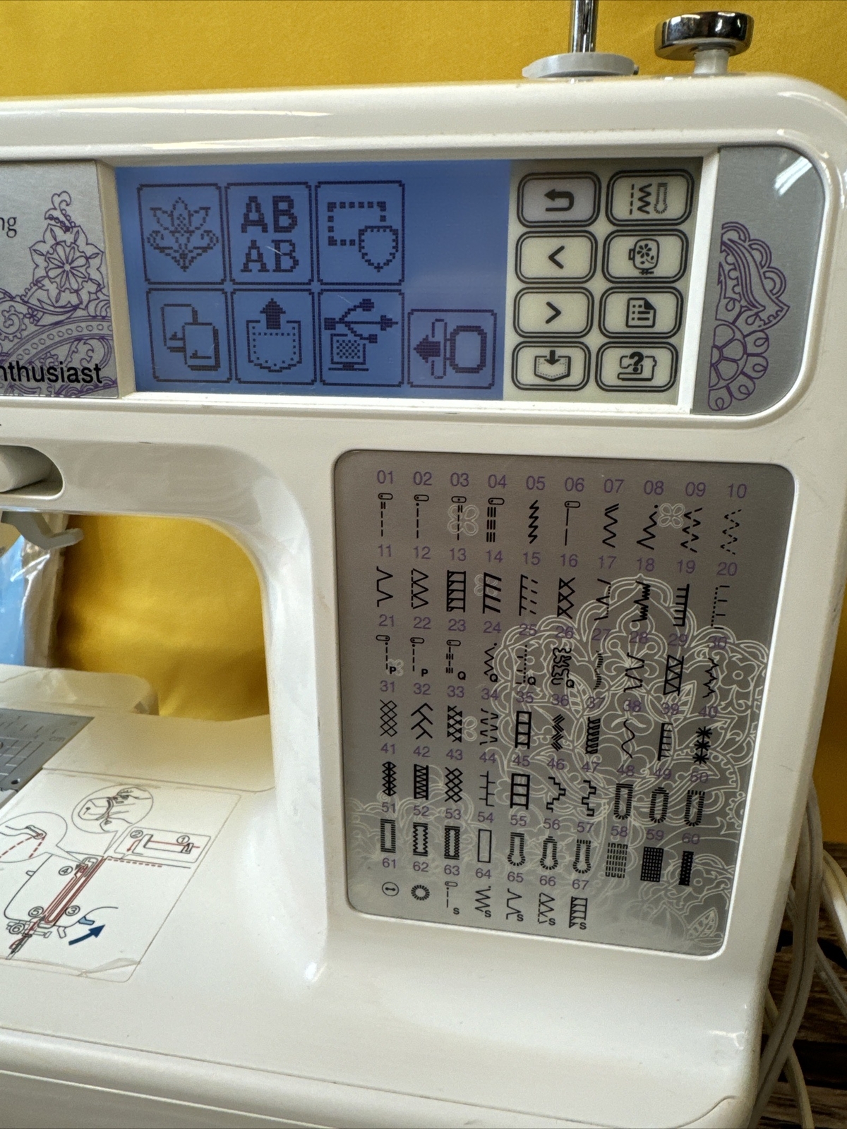 Brother SE400 embroidery sewing machine Computerized 2in1 machine