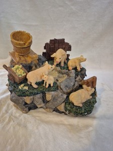 Berkeley Designs Mother Pig & Piglets Decorative Battery Powered Water Feature