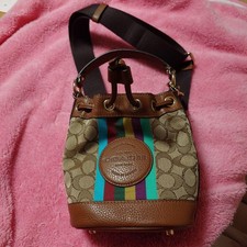 Coach shoulder bag stripe design