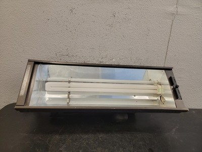 Brightline 1.2N 120V Studio Light Fixture Tested Working  