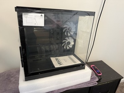 VEVOR PC Gaming Case Mid Tower mid-tower ATX PC case with tempered glass panels