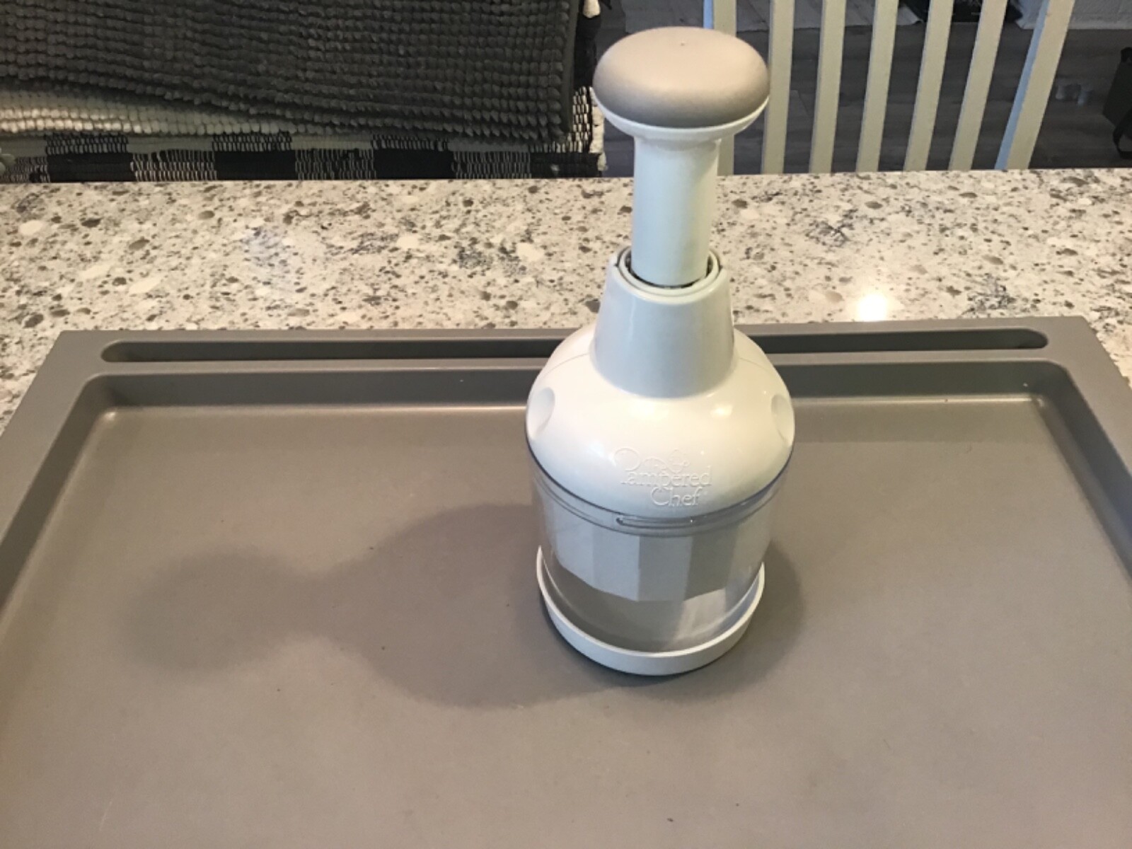 Pampered Chef Food Chopper Nuts Push Function White Kitchen Prep Steel Blades