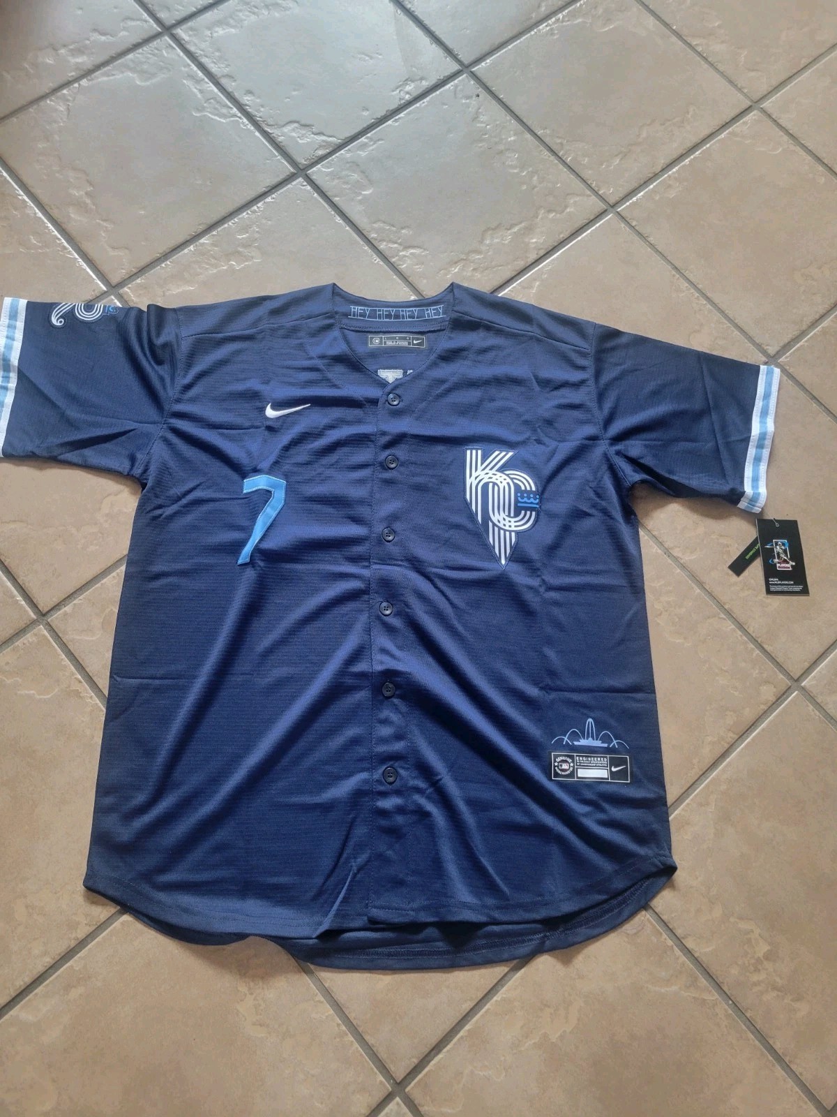 Picture 1 of 2