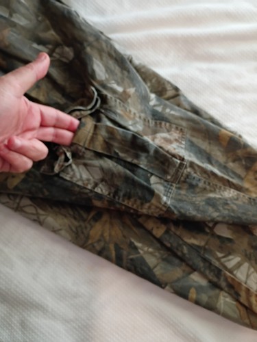 Outfitters Ridge Realtree Hardwoods Camo Cargo Pants Mens L 36-38 Hunting - Picture 9 of 9
