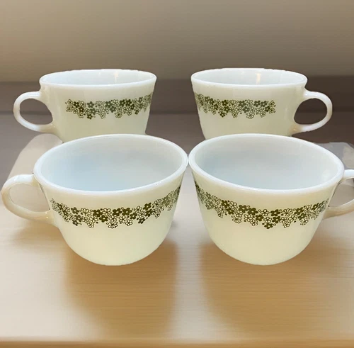 Pyrex Milk Glass Crazy Daisy Spring Blossom Coffee Mug Tea Cup Set Of 4 VTG