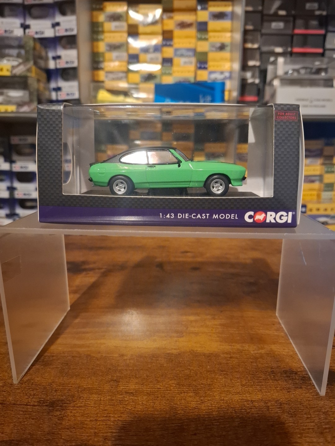 VANGUARDS DIECAST 1/43 1976 FORD CAPRI MK2 MKII 3.0S X-PACK SIGNAL GREEN VA15405
